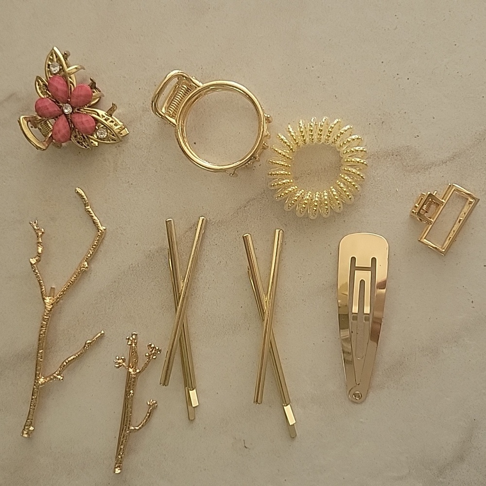 Gold Tone Hair Accessory Lot